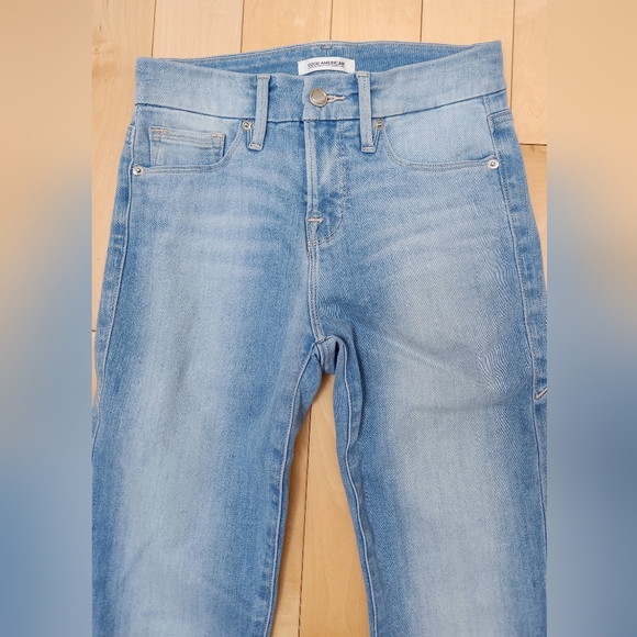 Good American Jeans - Picture 5 of 17